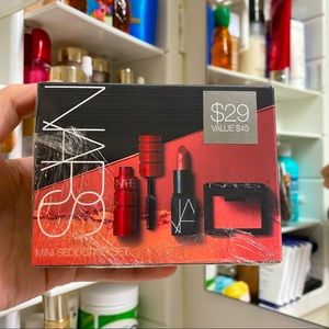 NARS VALUE $45 Blush;Mascara;Lipstick